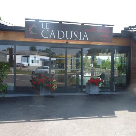 Logis Le Cadusia Otel Chaource Dış mekan fotoğraf