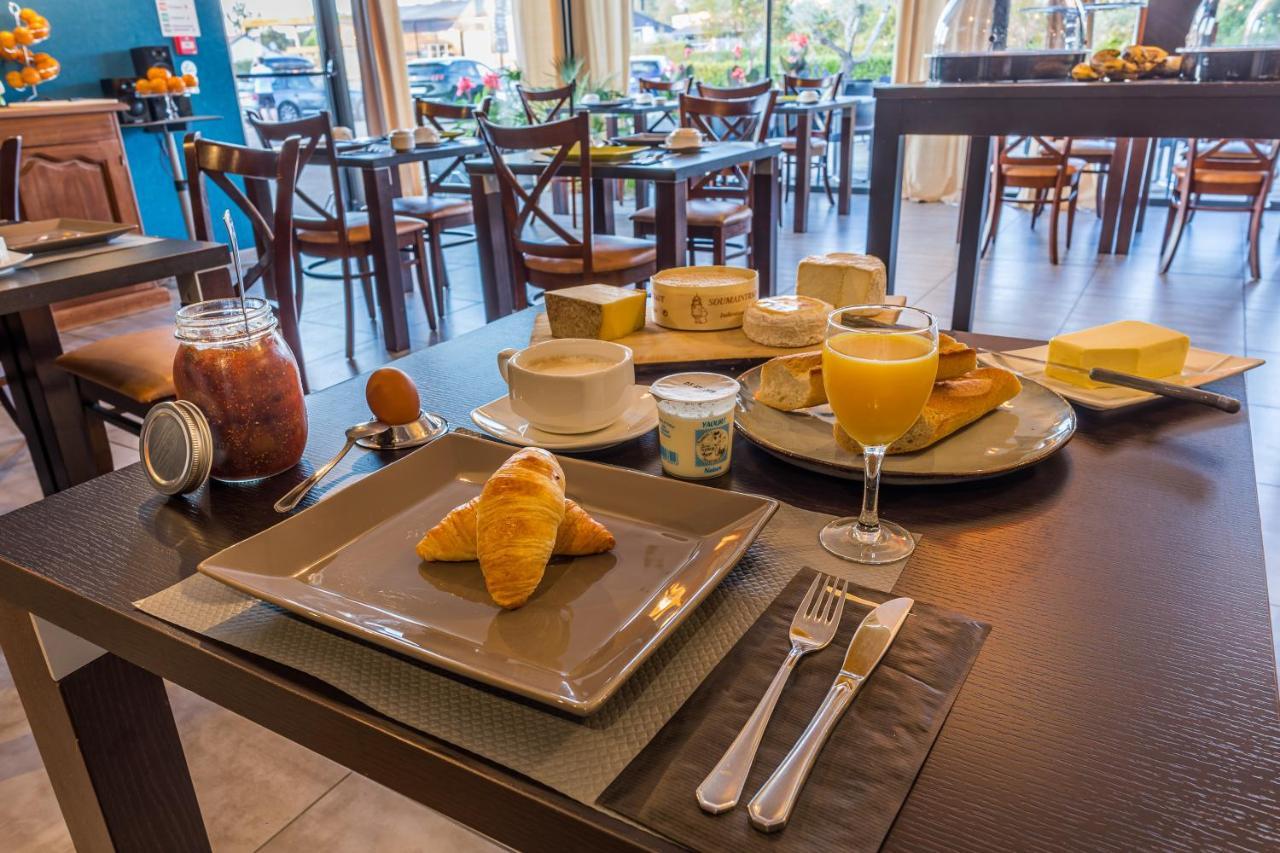 Logis Le Cadusia Otel Chaource Dış mekan fotoğraf