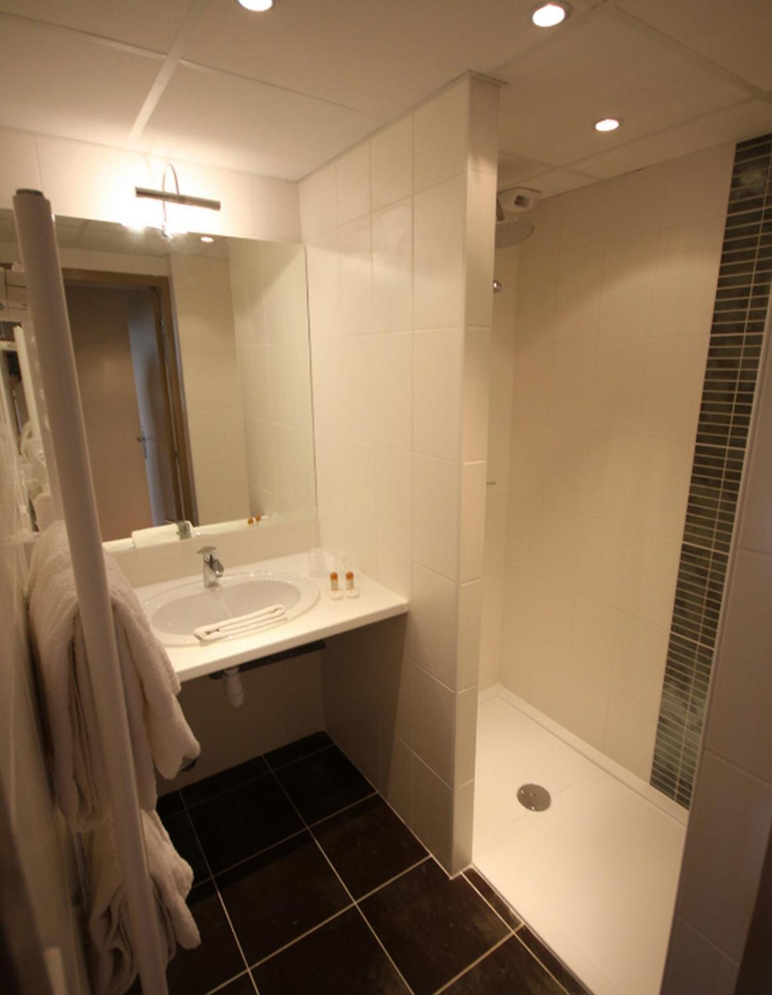 Logis Le Cadusia Otel Chaource Dış mekan fotoğraf