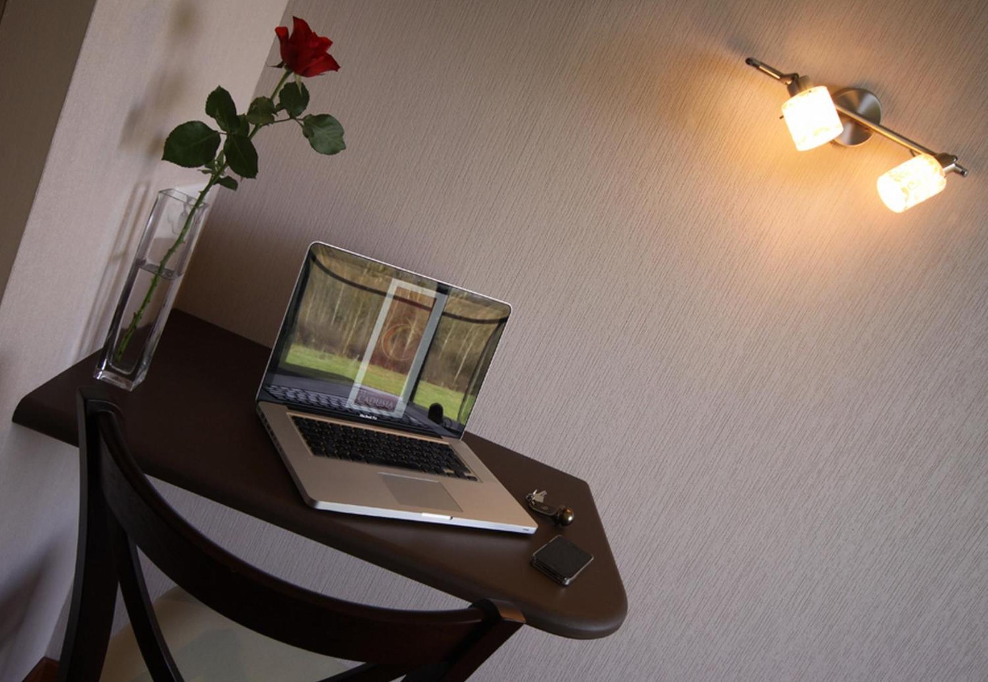 Logis Le Cadusia Otel Chaource Dış mekan fotoğraf
